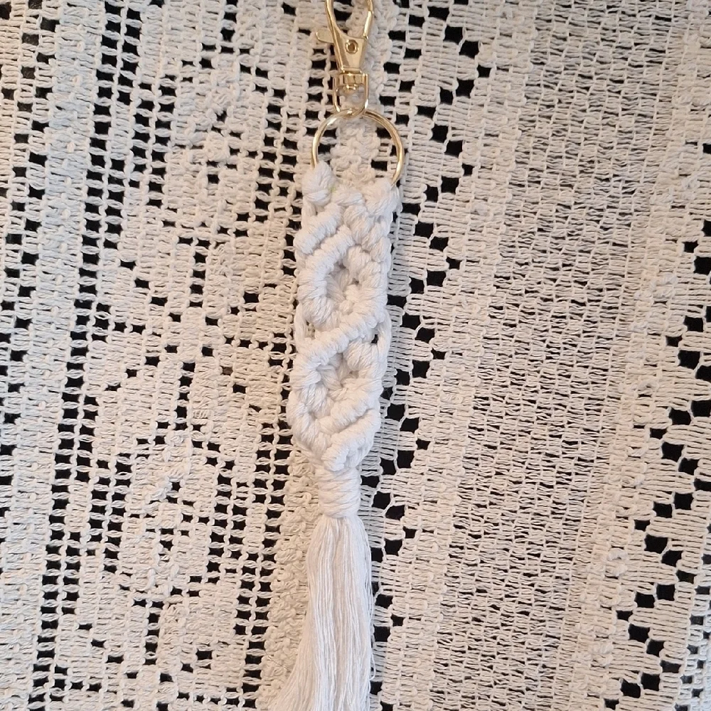 Handcrafted Macramé Keychain Set - Neutral Tones - Picture 7 of 12